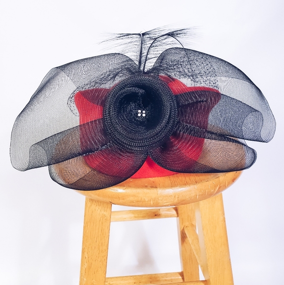 Vintage Feathered Hat - Picture 5 of 9